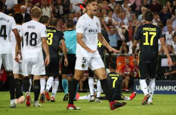 El ¨¢rbitro F¨¦lix Byrch expuls¨® a Cristiano Ronaldo.