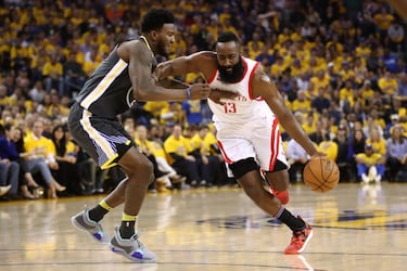 James Harden intenta pasar la marca de Jordan Bell