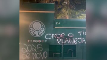 El ‘Verdão’ cayó 4-0 frente a Novorizontino en el Campeonato Paulista, y tras el resultado, sus hinchas manifestaron su inconformidad con mensajes hacia sus dirigentes y jugadores del plantel.