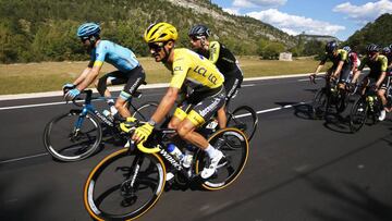 Alaphilippe perdió el amarillo por un avituallamiento ilegal