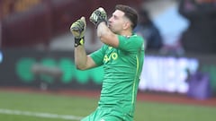 Emiliano Martínez le da razones a Scaloni para ser titular