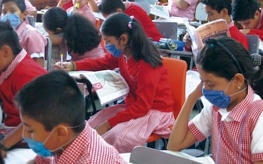Uso de cubrebocas: ¿en qué escuelas seguirá siendo obligatorio y por qué?