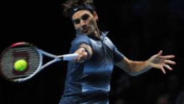 Federer, al resto durante el partido.