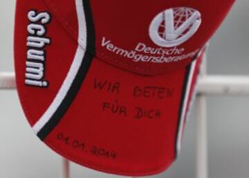 Los fieles seguidores de Schumacher quisieron acompañar al alemán en el día de su 45 cumpleaños.
