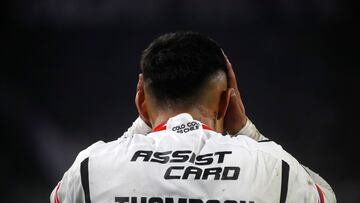 El jugador de Colo Colo Jordhy Thompson es fotografiado durante el partido del grupo F de la Copa Libertadores contra Deportivo Pereira realizado en el estadio Monumental de Santiago, Chile.