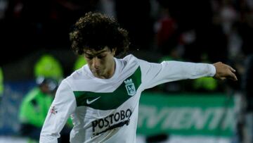 Stefan Medina, en charlas con Atlético Nacional.