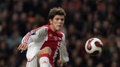 Huntelaar frena al Ajax y deja la puerta abierta