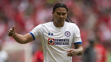 Cruz Azul rescindiría contrato a 'Gullit' Peña