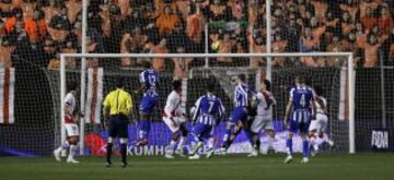 0-1. Borges anotó el primer tanto del partido.