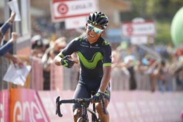 Nairo se viste de rosa: Líder del Giro en el centenario
