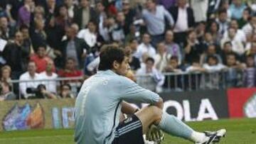 <b>IMPOTENTE.</b> Casillas volvió a ser el mejor del Real Madrid y evitó una goleada mayor.