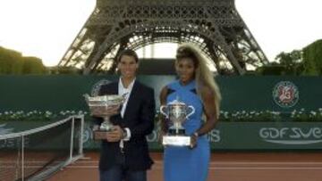 Nadal y Serena, vigentes campeones, bajo la Torre Eiffel.