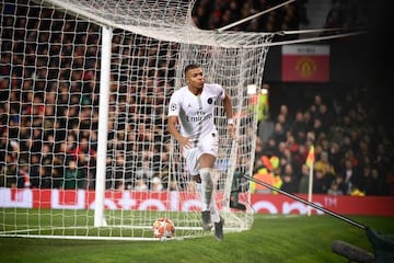 Kylian Mbappé scores against Manchester United.