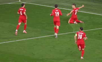 2-1. Arda Güler celebra el segundo tanto que marca en el minuto 66 de partido.