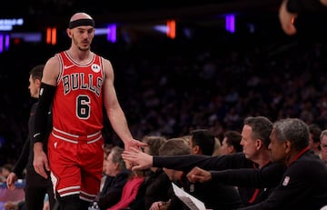 Alex Caruso #6 of the Chicago Bulls reacts as he heads to the bench during the first half against the New York Knicks at Madison Square Garden