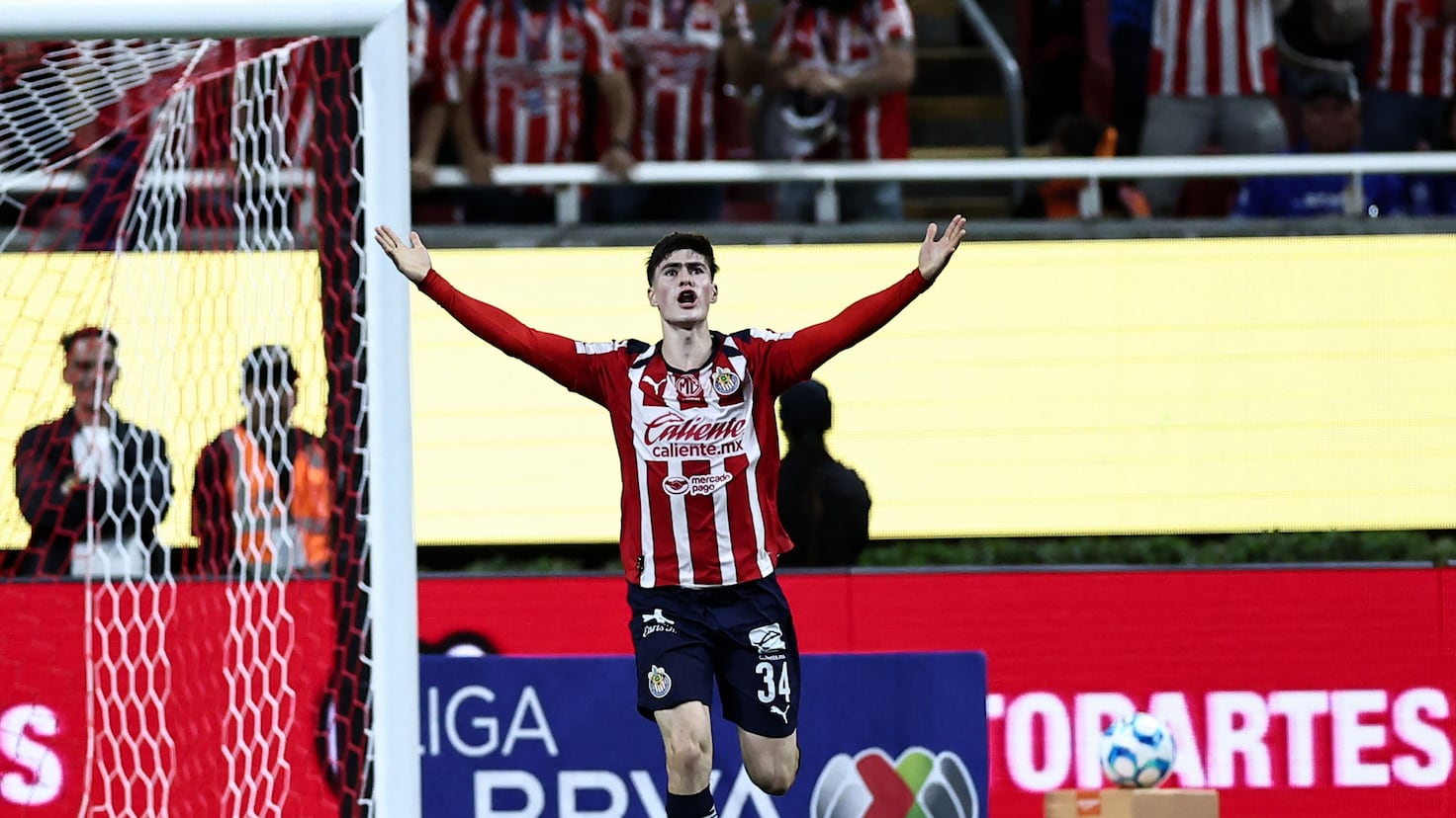 PUMAS RESCATA EMPATE AGÓNICO ANTE CHIVAS EN EL AKRON: LA HORMIGA GONZÁLEZ RESCATÓ UN PUNTO