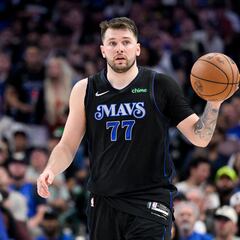 What is the all-time head-to-head record between the Mavericks and the Thunder?