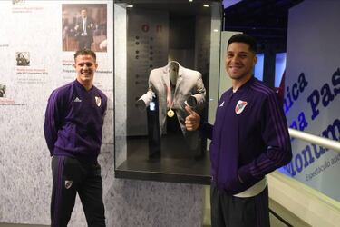 El plantel de River visitó el museo antes de la Recopa