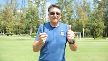 Miguel &Aacute;ngel Mic&oacute;, cuando entrenaba a las inferiores de Argentina, en 2016.