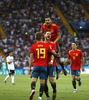 1-0. Fabián Ruiz celebró el primer gol.