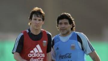 Messi y Maradona, en el once ideal histórico de la Albiceleste