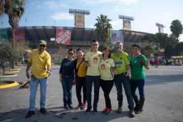 Algunos fans americanistas dispuestos a todo en Monterrey.