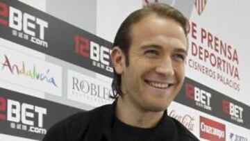 <b>ADIÓS DEL CANTERANO. </b>Capel deja Sevilla por Lisboa.