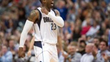 Los Mavs pierden a Barea a un solo paso de los playoffs