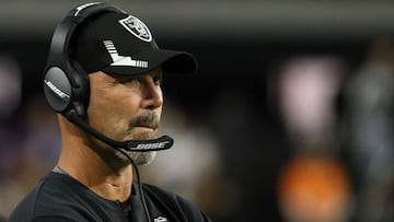 Gus Bradley cuenta con una extensa experiencia como coordinador defensivo en la NFL luego de sus estancias en Seattle, Los Angeles y Las Vegas.