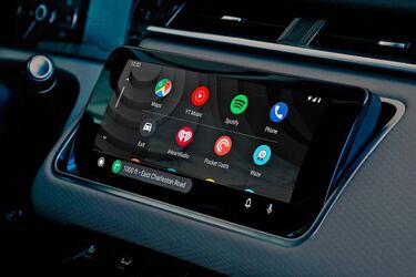 Conectar tu móvil Android al coche sin cables: Android 11 con Android Auto