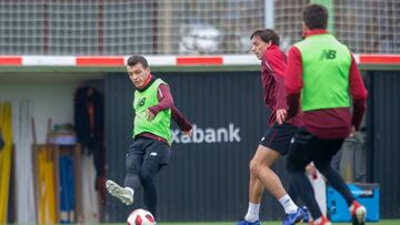 Iñigo Vicente ante Iturraspe en Lezama.