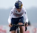 Pidcock derrota a Van der Poel
