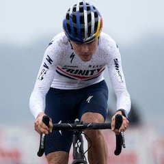 Pidcock derrota a Van der Poel