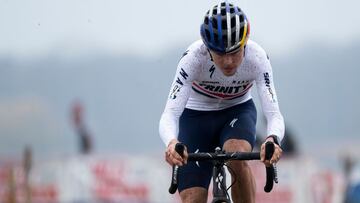 Pidcock derrota a Van der Poel