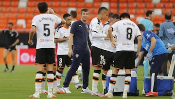 22/06/20 PARTIDO PRIMERA DIVISION 
 CORONAVIRUS COVID-19 
 VALENCIA - OSASUNA  
 ALBERT CELADES - PAULISTA
 
 