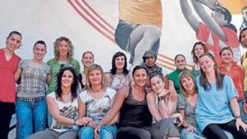 <b>LAS HEROINAS DE ESTELLA. </b>Las integrantes del Itxako Navarra posan antes de su final europea.