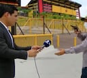 ¡Periodista sufre un asalto en vivo en estadio de Ecuador!