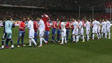 <b>OTRO DERBI. </b>Atlético y Real Madrid ya jugaron el derbi copero, donde se impuso el Real Madrid. El Calderón registró entonces una gran entrada y en el fondo sur hubo una gran pancarta para el encuentro.