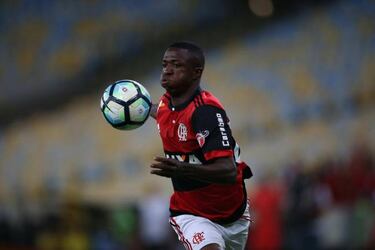 Vinicius Junior: "Playing with Cristiano still hasn't sunk in"