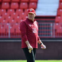 Pepe Mel: “En el Congreso se ponen a parir y nosotros no tenemos esa libertad de expresión”