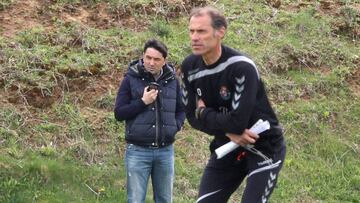 27/04/16  PRIMER ENTRENAMIENTO EN EL REAL VALLADOLID DE ALBERTO LOPEZ  
 BRAULIO AL FONDO 