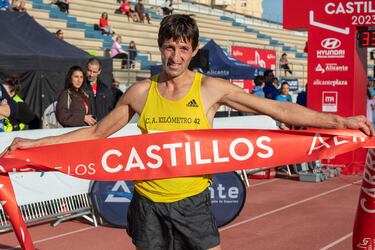 Yesica Mas y Andrés Micó ganan la Carrera de los Castillos
