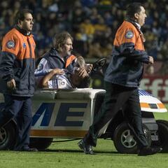 Víctor Guzmán es baja del Tricolor por lesión