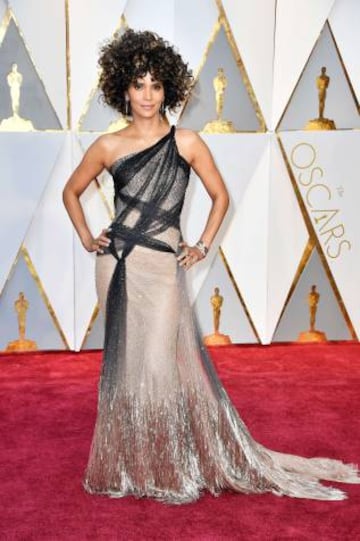 Halle Berry en la alfombra roja