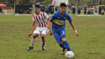 Brandon Cortés, el '10' chileno de Boca que sueña ser como Riquelme