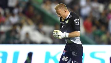 William Yarbrough celebra el gol del empate de Le&oacute;n 2-2 ante Lobos Buap en la jornada 12 del Clausura 2018. 