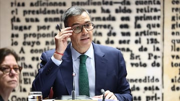 El presidente del Gobierno, Pedro Sánchez, comparece ante la Comisión de Investigación sobre el 'caso Koldo', en el Senado, a 30 de octubre de 2025, en Madrid (España). Sánchez, comparece ante la comisión de investigación sobre los contratos, licencias, concesiones y ayudas del Ejecutivo y del sector público vinculadas con la intermediación de Koldo García Izaguirre, exasesor del exministro José Luis Ábalos, y con las demás personas implicadas en la trama investigada en la Operación Delorme. La comisión pretende abordar las actuaciones del Gobierno en relación con estos contratos y los presuntos delitos de corrupción que puedan guardar relación, directa o indirectamente, con la trama investigada en la Operación Delorme.
30 OCTUBRE 2025
Eduardo Parra / Europa Press
30/10/2025