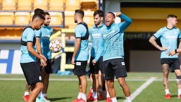 28/09/21  VILLARREAL  ENTRENAMIENTO 
 COQUELIN , DANJUMA