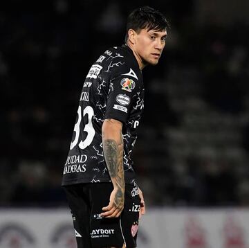 Tras estar casi dos años inactivo, el "Nico" fichó en el Juventude de Brasil, pero apenas vio acción. Ahora está en Necaxa y ha jugado 56 minutos en dos partidos.