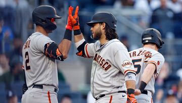 New York Yankees cayeron en el segundo juego de la serie inaugural ante San Francisco Giants; Stanton dejó a tres hombres corriendo las bases en la novena.